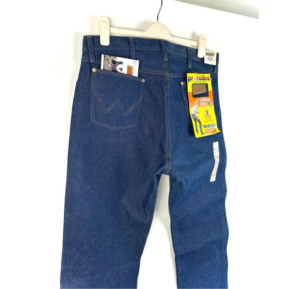 Vintage Wrangler Cowboy Cut Straight Leg Blue Jeans • Dark Wash • Mens 36 x 34 - Picture 2 of 10